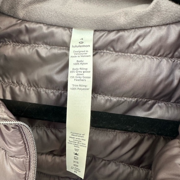 Lululemon Pack it Down Jacket size 4 - Picture 4 of 5